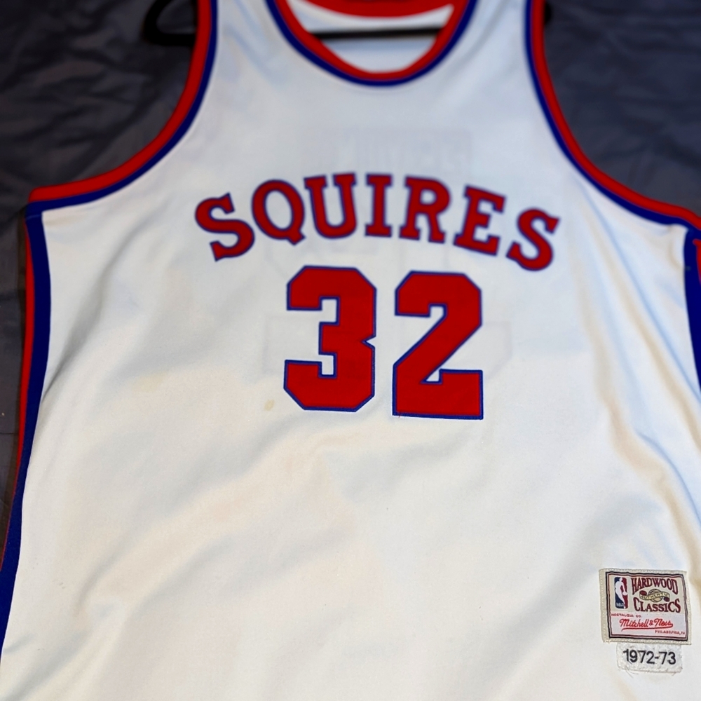 A 1972-73 Virginia Squires #32 Julius Erving jersey in EXCELLENT condition!